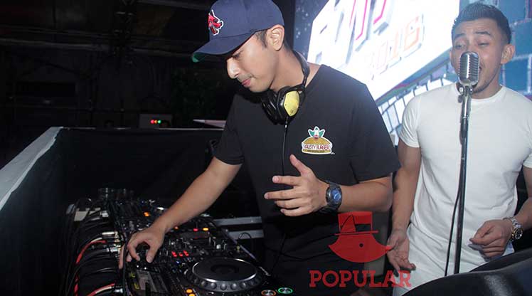 DJ Winky saat menguasasi DJ Booth