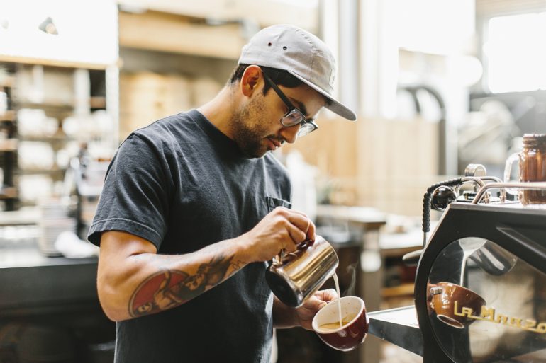 Gaji Barista di Indonesia, Tertarik Menjadi Peracik Kopi?